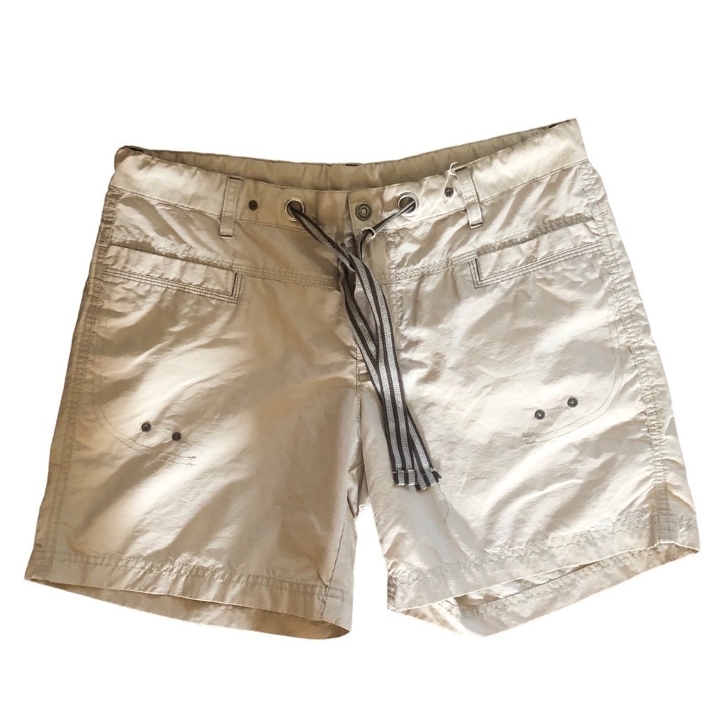 Columbia Omni~Shade Shorts Sz. M Tan Drawstring Pockets Lightweight Hiking